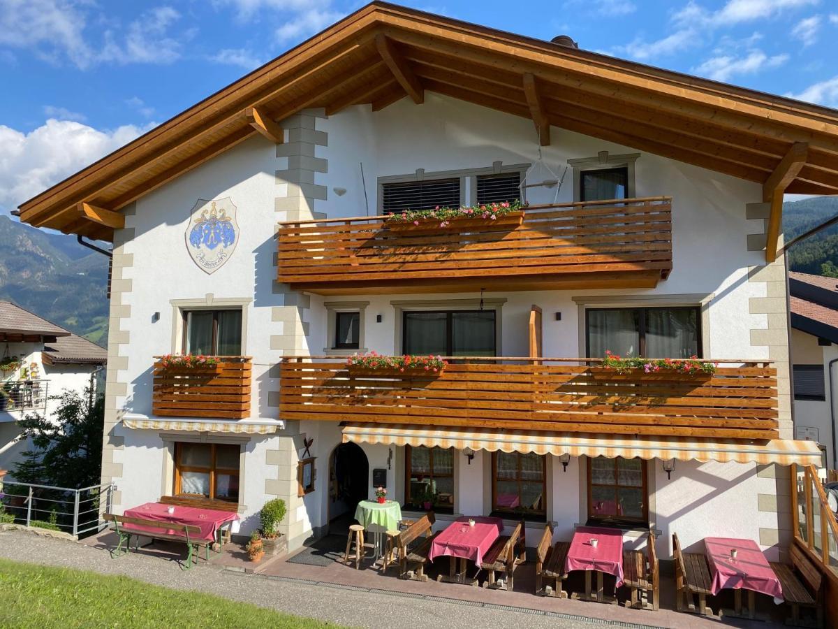 Gasthaus St. Valentin Chiusa Exterior photo
